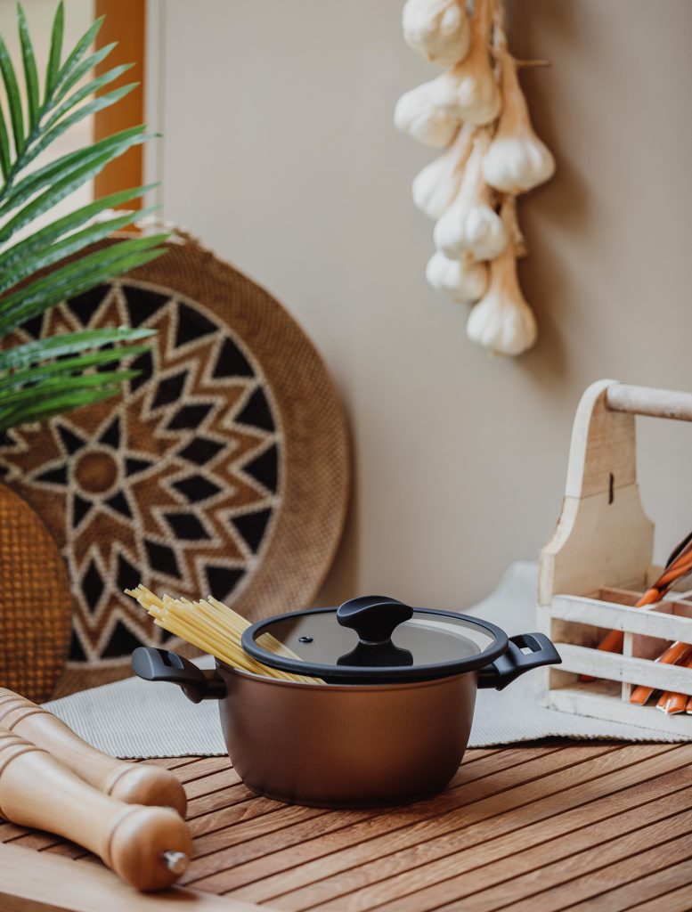 Why home cooks prefer country kitchen over generic cookware brands